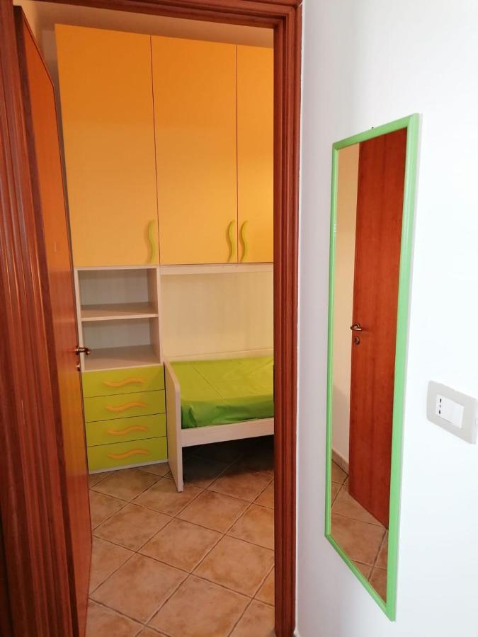 Case Vacanze Vista Mare Torre Pali Bagian luar foto