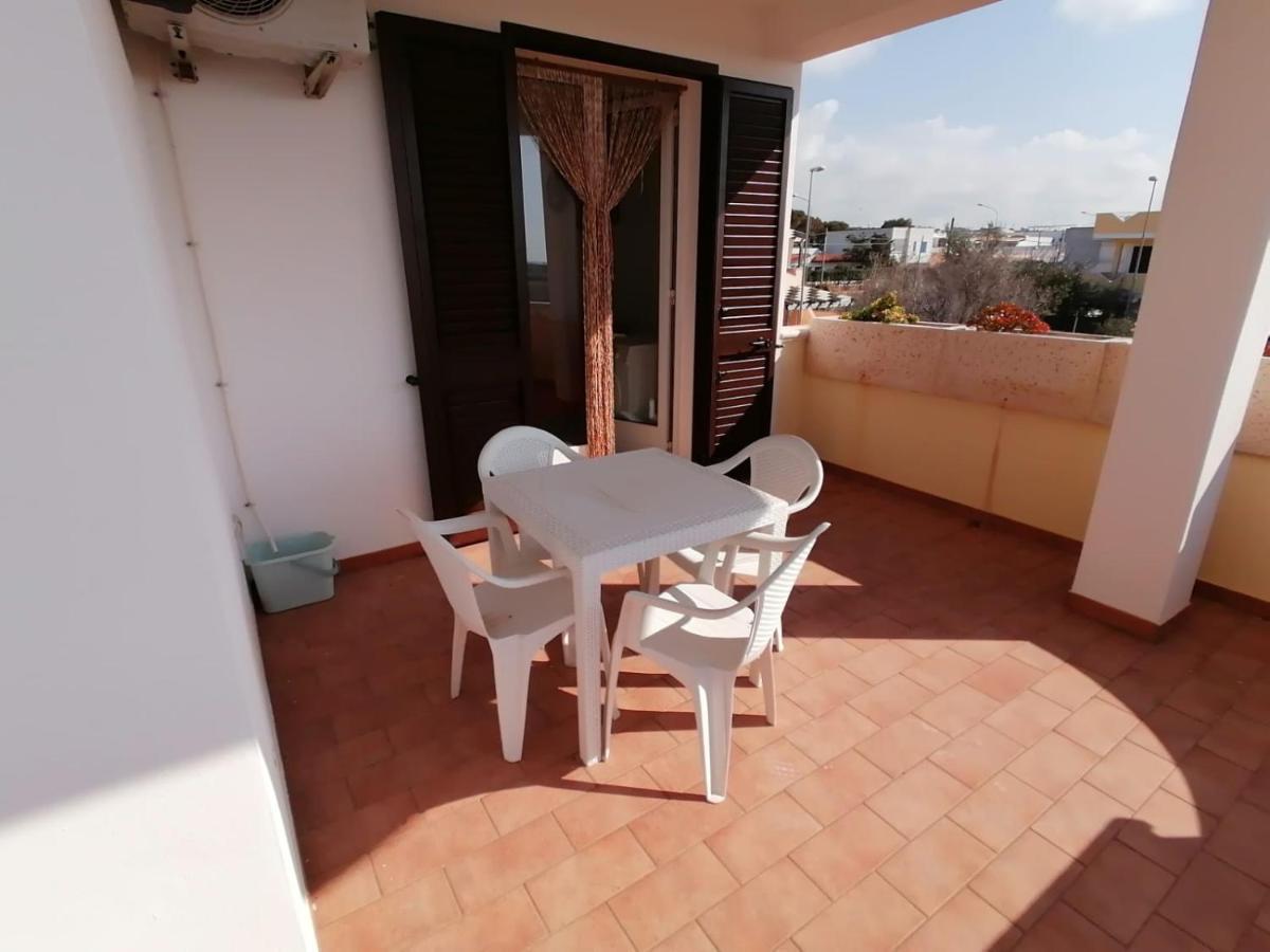 Case Vacanze Vista Mare Torre Pali Bagian luar foto