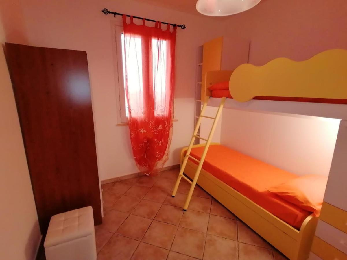 Case Vacanze Vista Mare Torre Pali Bagian luar foto
